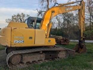 John Deere 120C