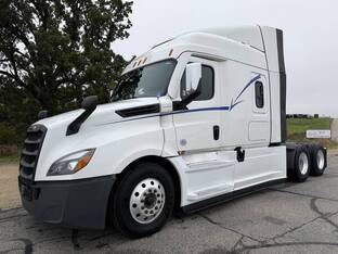 2021 Freightliner CASCADIA 126