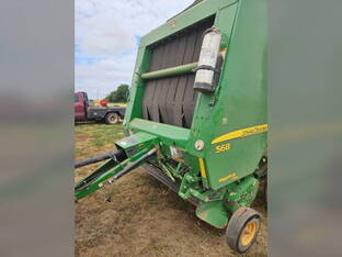2010 John Deere 568