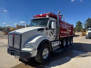 2025 Kenworth T880