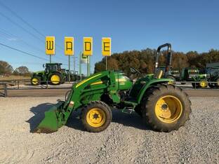 2011 John Deere 4105