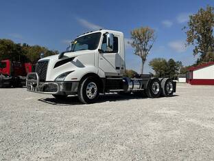 2019 Volvo VNL64T300