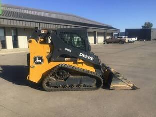 2022 John Deere 317G