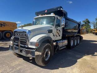 2025 Mack GRANITE 64FR