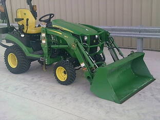2022 John Deere 1025R
