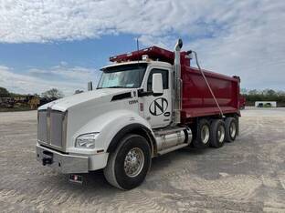 2025 Kenworth T880