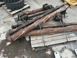 Yetter 5000-026E - 8 row devastator