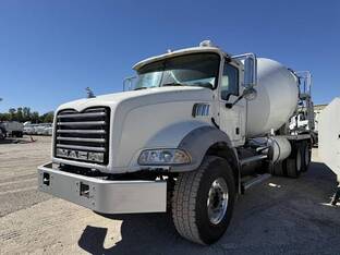 2015 Mack GRANITE GU813