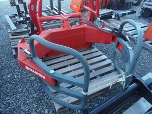 2019 Manitou bale grabber
