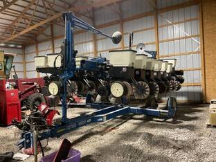 2010 Kinze 3500