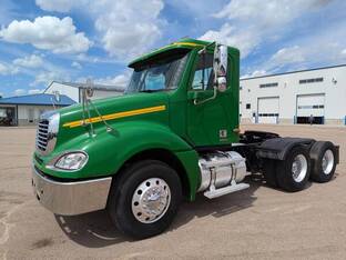 2004 Freightliner COLUMBIA 112