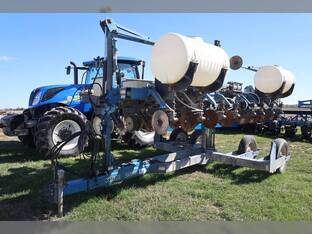 1996 Kinze 2500