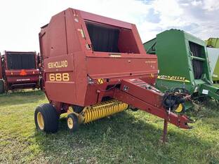 New Holland 688