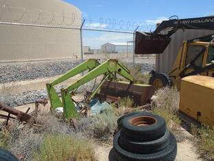 John Deere 220
