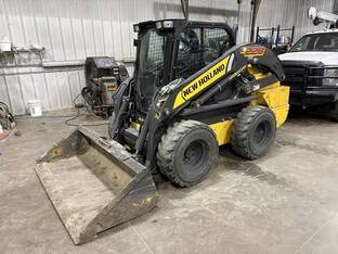 2019 New Holland L228