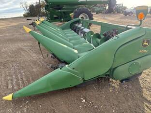 2011 John Deere 608C