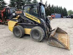2013 New Holland L230