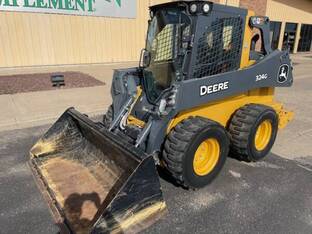 2020 John Deere 324G