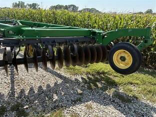 2013 John Deere 2623VT