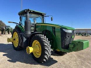 2017 John Deere 8270R
