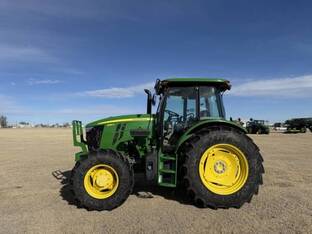 2024 John Deere 6135E