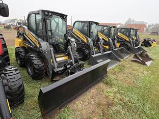 2025 New Holland L320