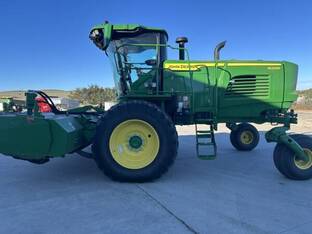 2022 John Deere W235R