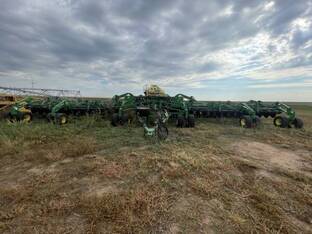 2023 John Deere N560F