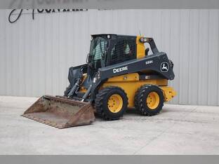 2022 John Deere 332G