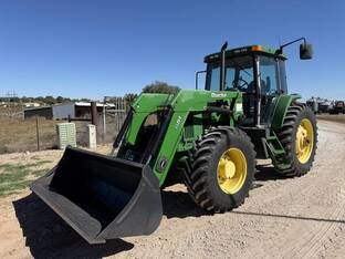 John Deere 7210