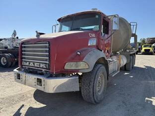 2012 Mack GRANITE GU813