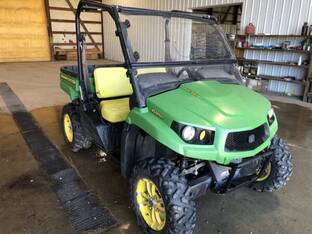 2017 John Deere GATOR XUV 590i