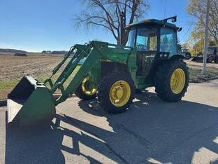 1987 John Deere 2355