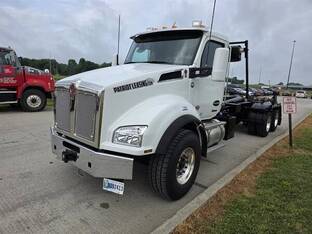 2025 Kenworth T880