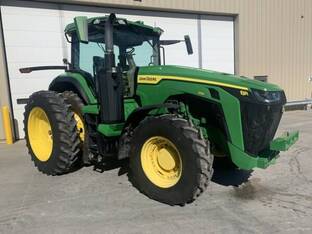 2020 John Deere 8R 230