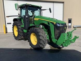 2023 John Deere 8R 370