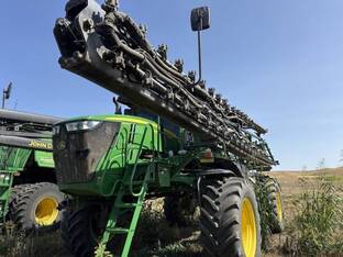 2021 John Deere R4044