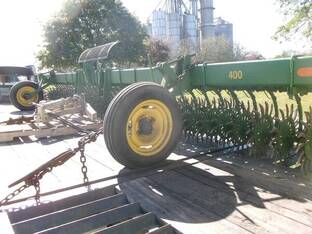 John Deere 400
