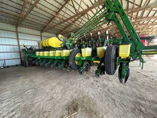 2013 John Deere 1770NT