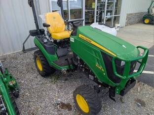 2015 John Deere 1025R