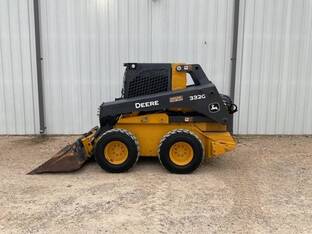 2017 John Deere 332G