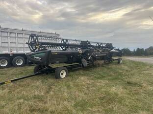 2017 MacDon Industries FD75-35