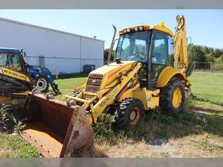 2002 New Holland LB75B