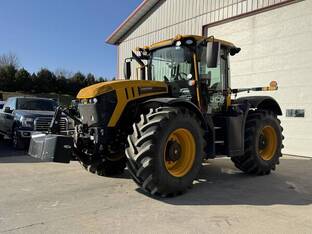 2024 JCB Fastrac 4220