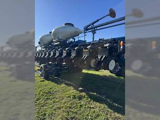 2011 Kinze 3660ASD