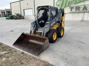 2018 John Deere 318G