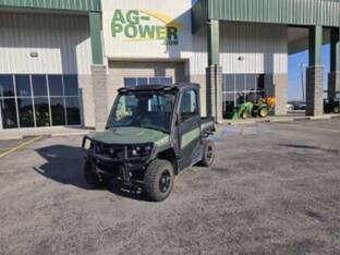 2022 John Deere XUV835M