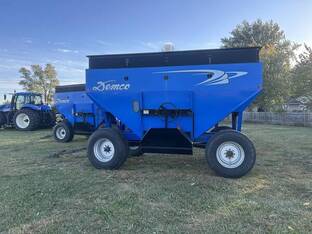 2010 Demco 450