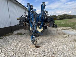 2018 Kinze 3700