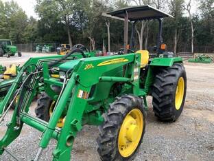 2013 John Deere 5075E
